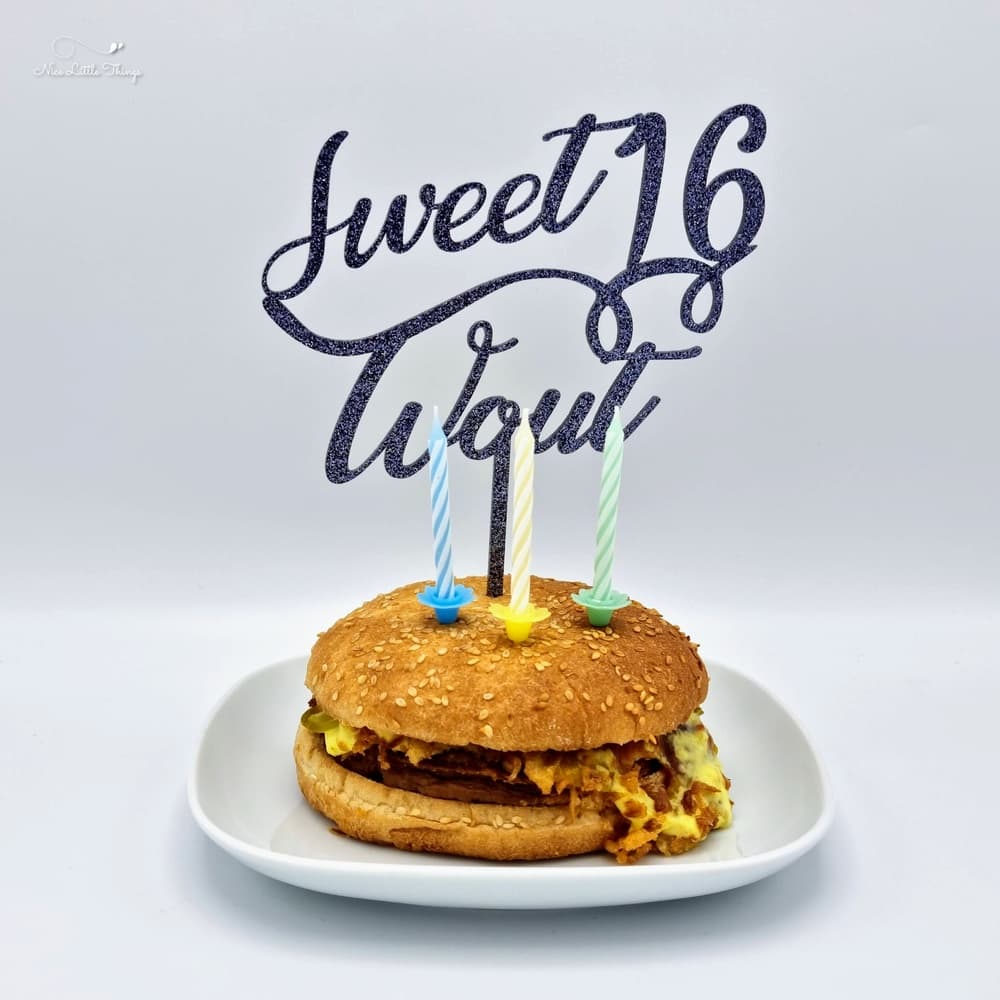 Dessus de gâteau Sweet 16