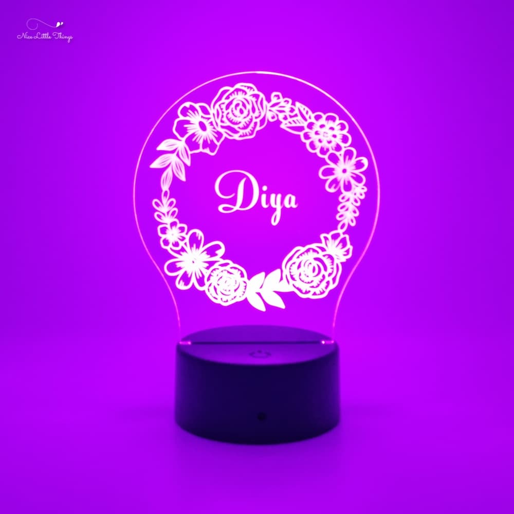 Couronne de fleurs avec lampe LED RVB