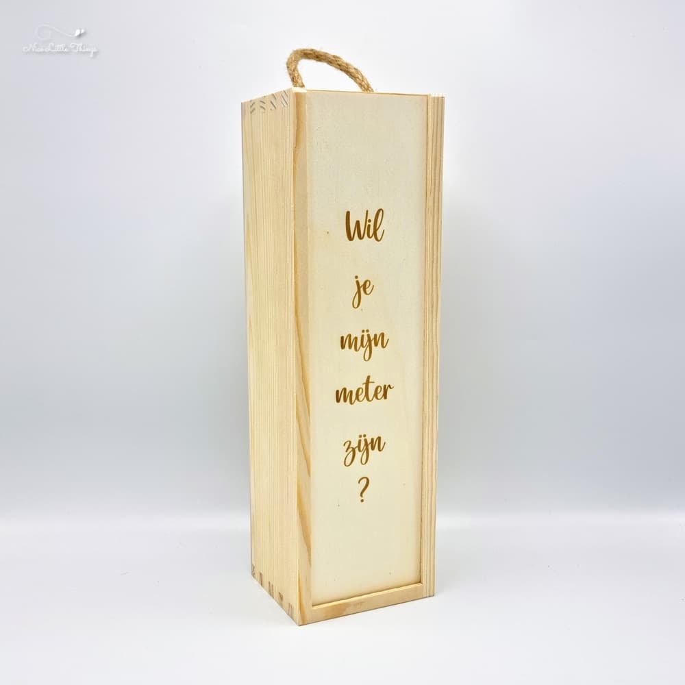 Boîte à vin seras-tu ma marraine ?