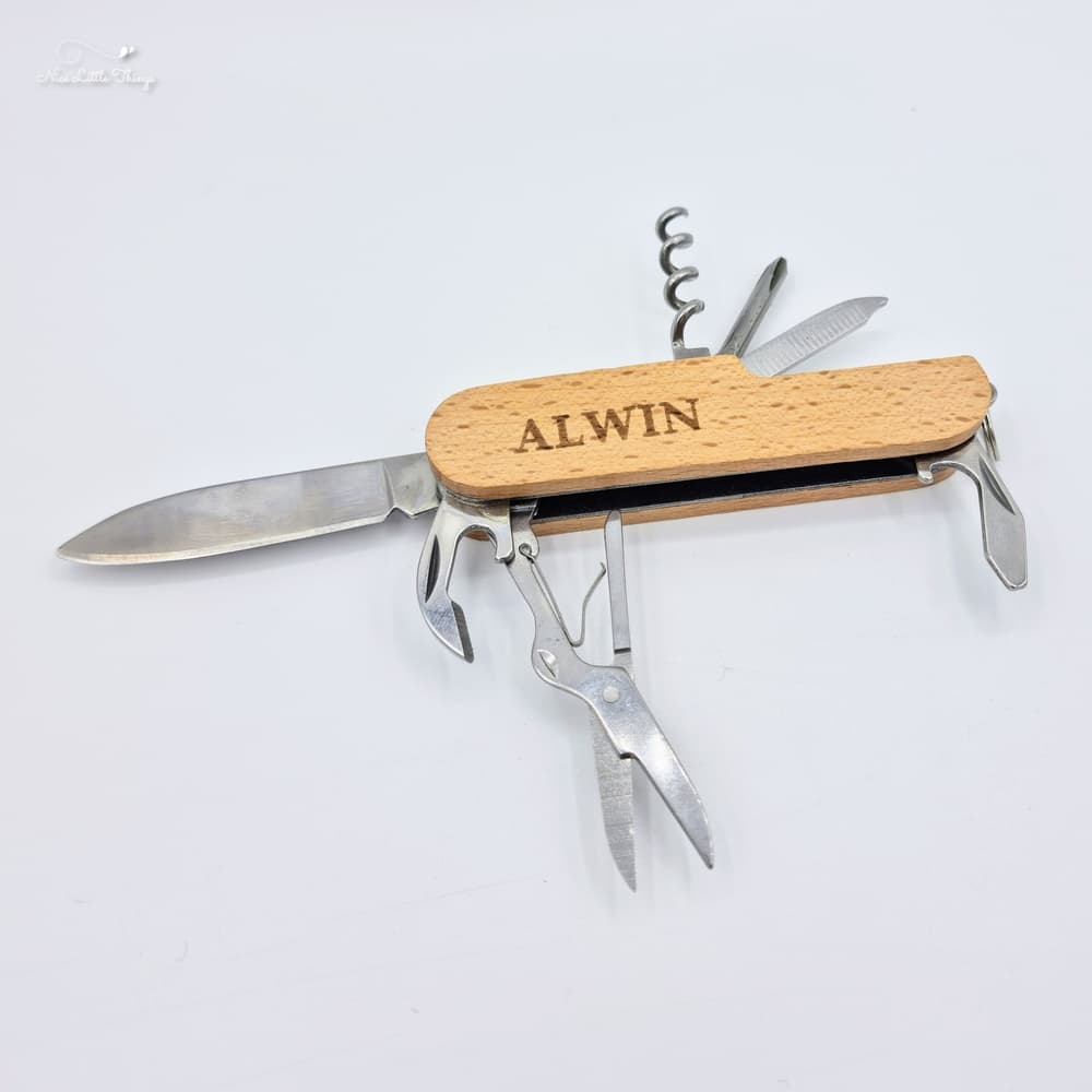 Couteau de poche en bois avec nom