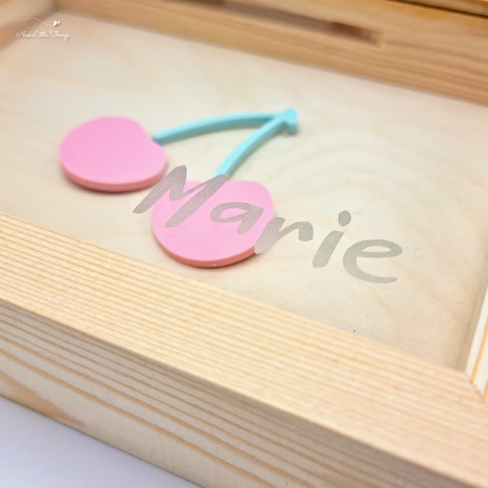 Tirelire avec nom - Cerise