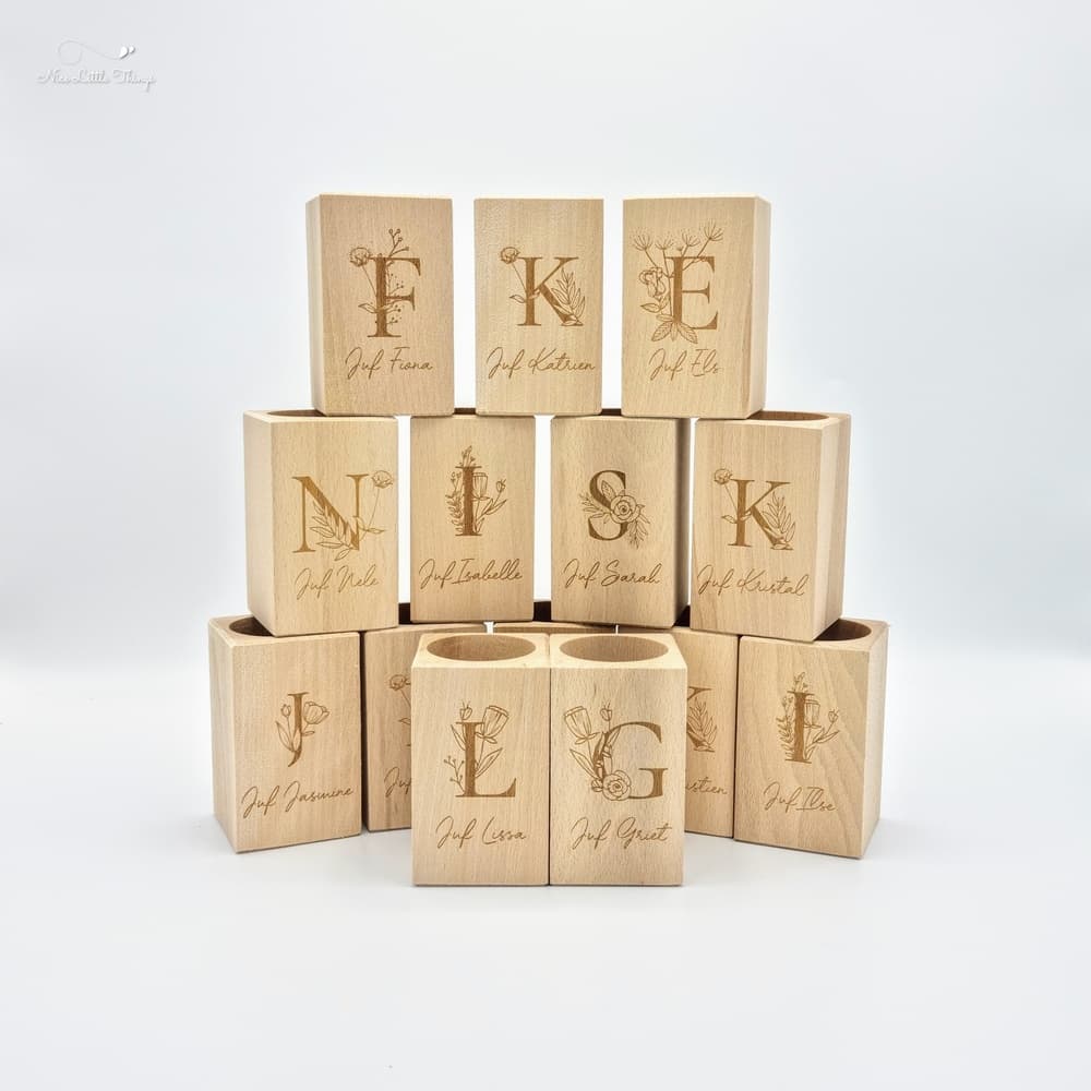 Porte-stylo personnalisé avec des fleurs