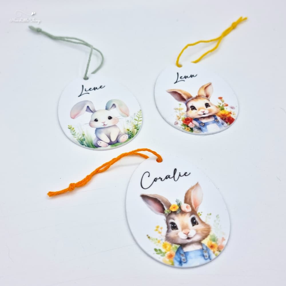 Pendentif de Pâques coloré avec nom