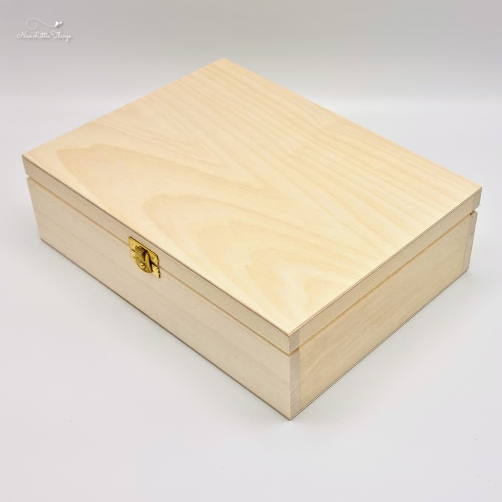 Boîte en bois avec couvercle