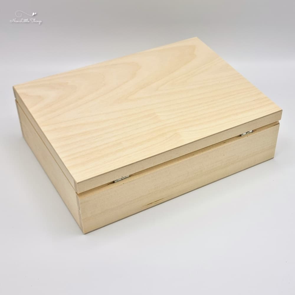 Boîte en bois avec couvercle