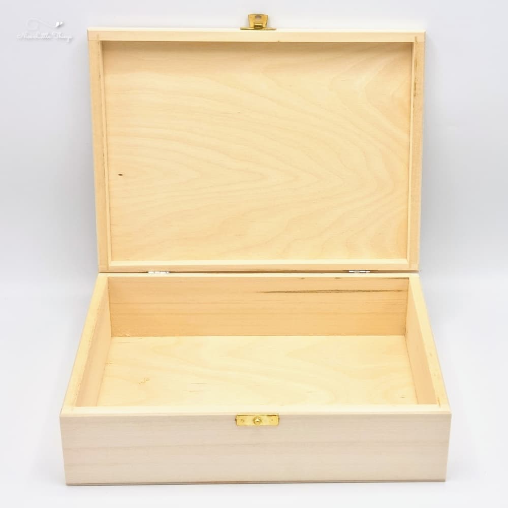 Boîte en bois avec couvercle