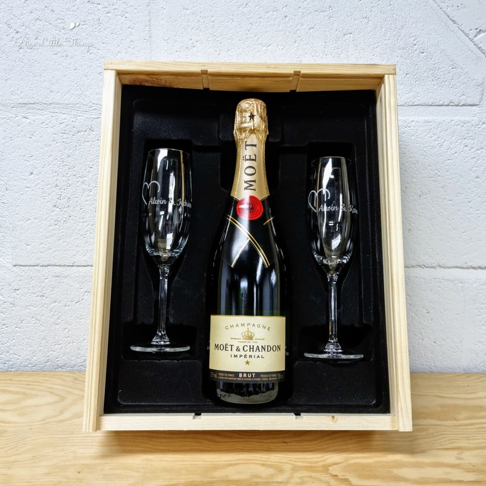 Coffret à champagne avec flûtes