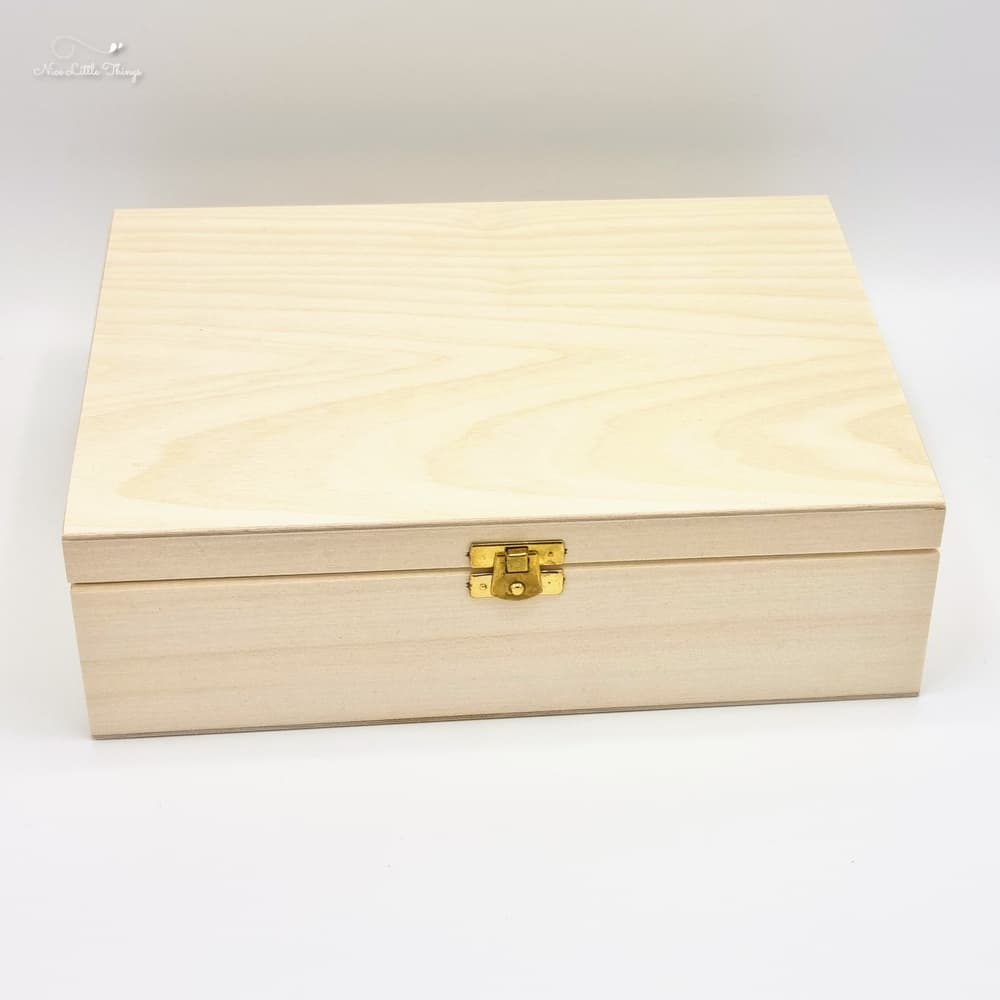 Boîte en bois avec couvercle